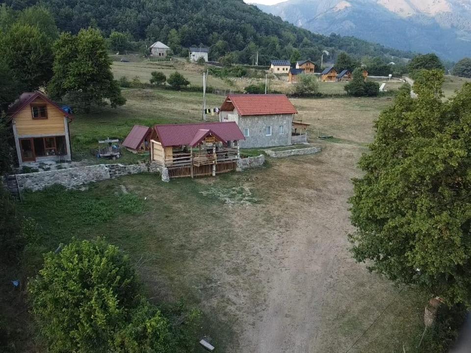 Bungalows Malagic Gusinje Exterior foto